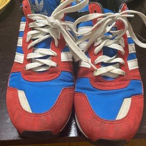 Mens Authentic Adidas shoes ( Used ) Size 8